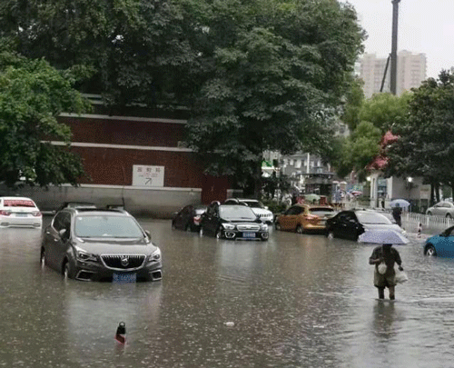 暴雨來襲！武漢中考延遲1小時(shí)！湖北連發(fā)預(yù)警，這些地方要注意……